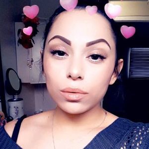 Meet your Posher, Cynthia